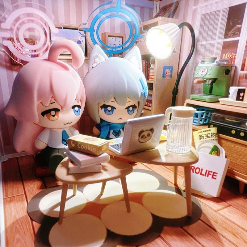 Blue Archive Chibi Figure - Abydos High School characters including 砂狼シロコ and 小鳥遊ホシノ